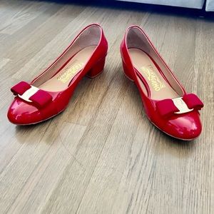 Red ferragamo shoes (5.5)